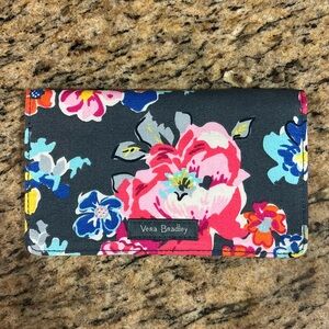 Vera Bradley Pretty Posies Checkbook Cover NWOT